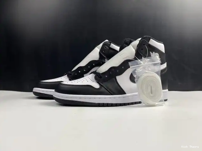 Kicked Out Shoe Store (2014) 555088-010 Jordan Black 1 Retro White Air 0612